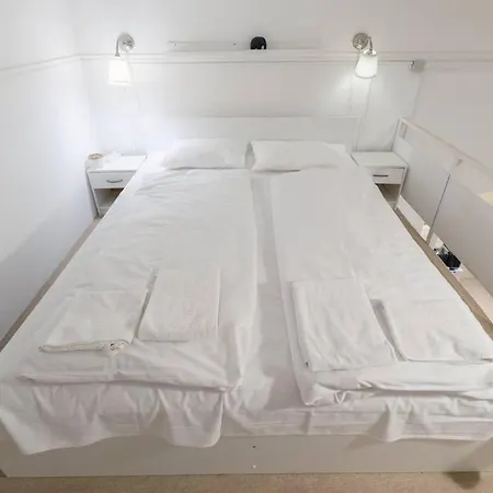 Apartament Andrasi Ii *